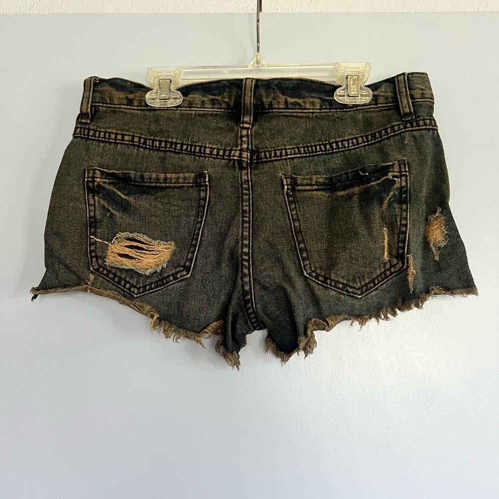 🔴Shorts - Picture 3 of 3